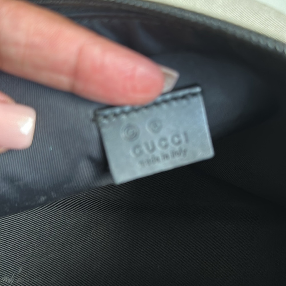 Gucci cosmetic bag,  black with black hardware - Picture 3 of 7